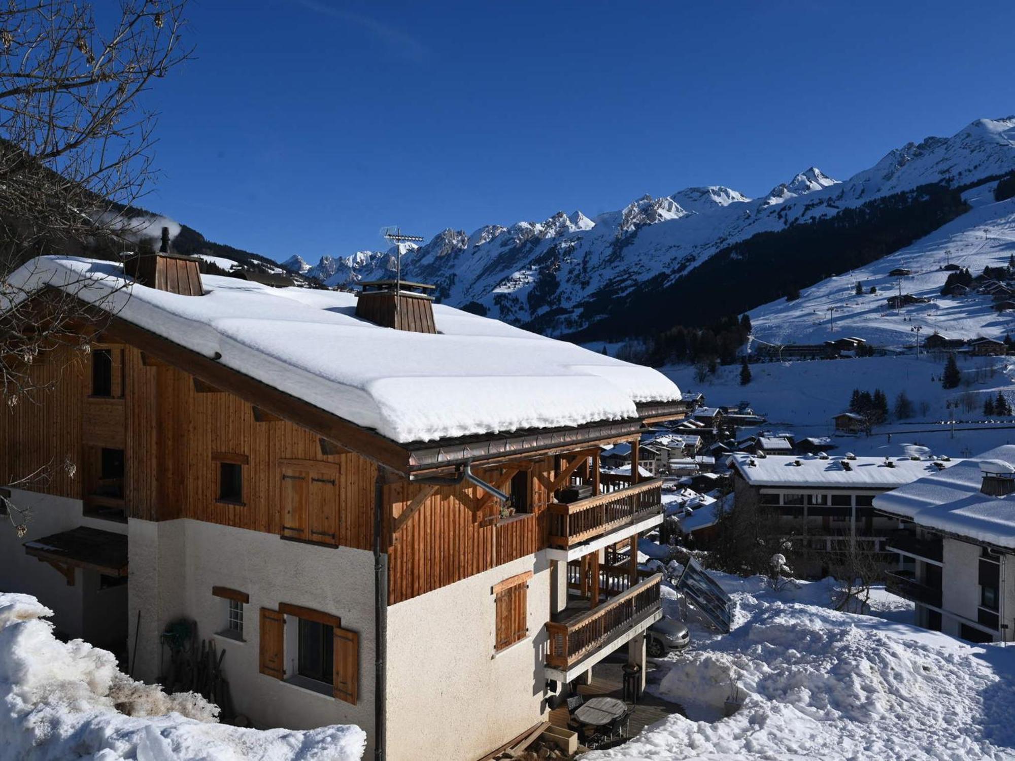 Appartement 2 Chambres Proche Pistes Avec Balcon Et Parking - Fr-1-459-181 La Clusaz Kültér fotó